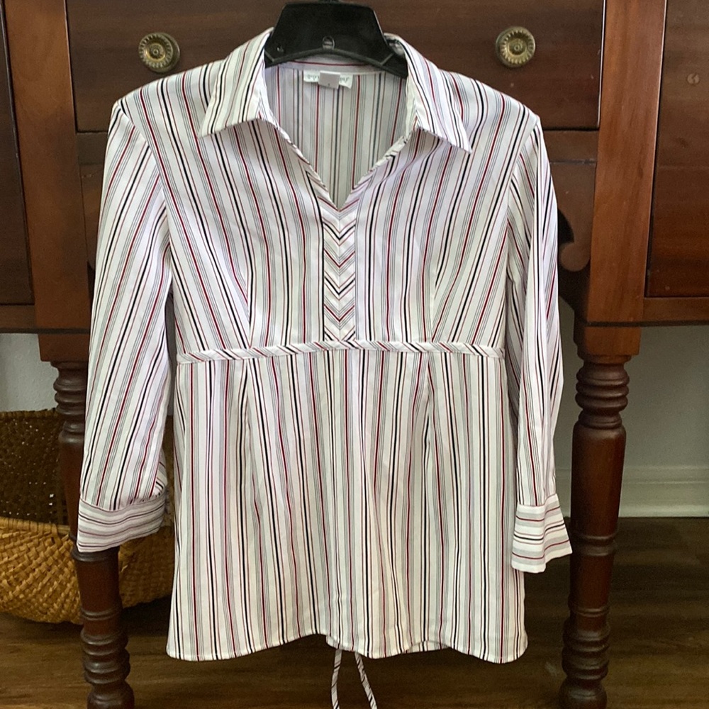 Motherhood Maternity Size S Shirt with tie waist